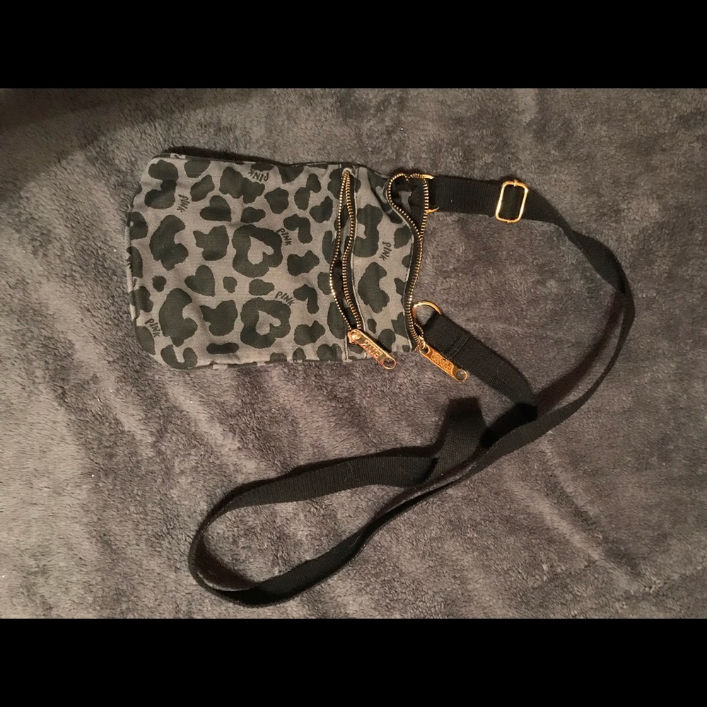 Victoria’s Secret Pink bag